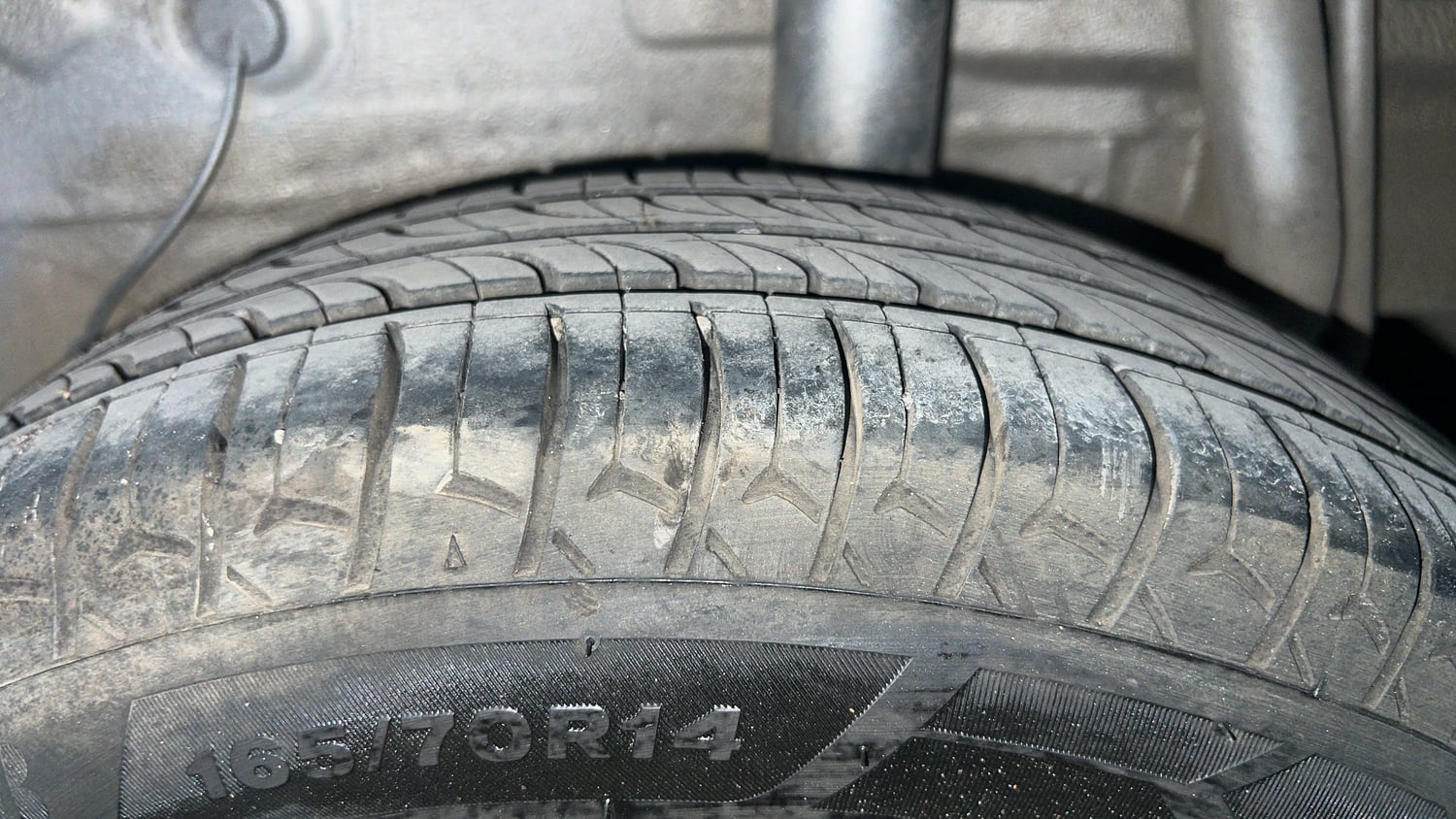 Used 2020 Maruti Suzuki Celerio ZXi Petrol Manual tyres LEFT REAR TYRE TREAD VIEW