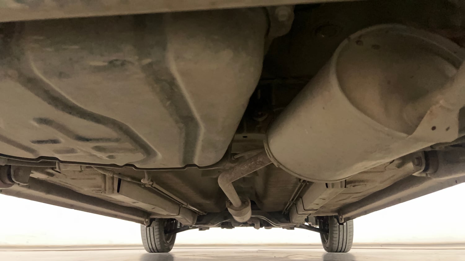 Used 2014 Maruti Suzuki Wagon R VXI Petrol Manual extra REAR UNDERBODY VIEW (TAKEN FROM REAR)