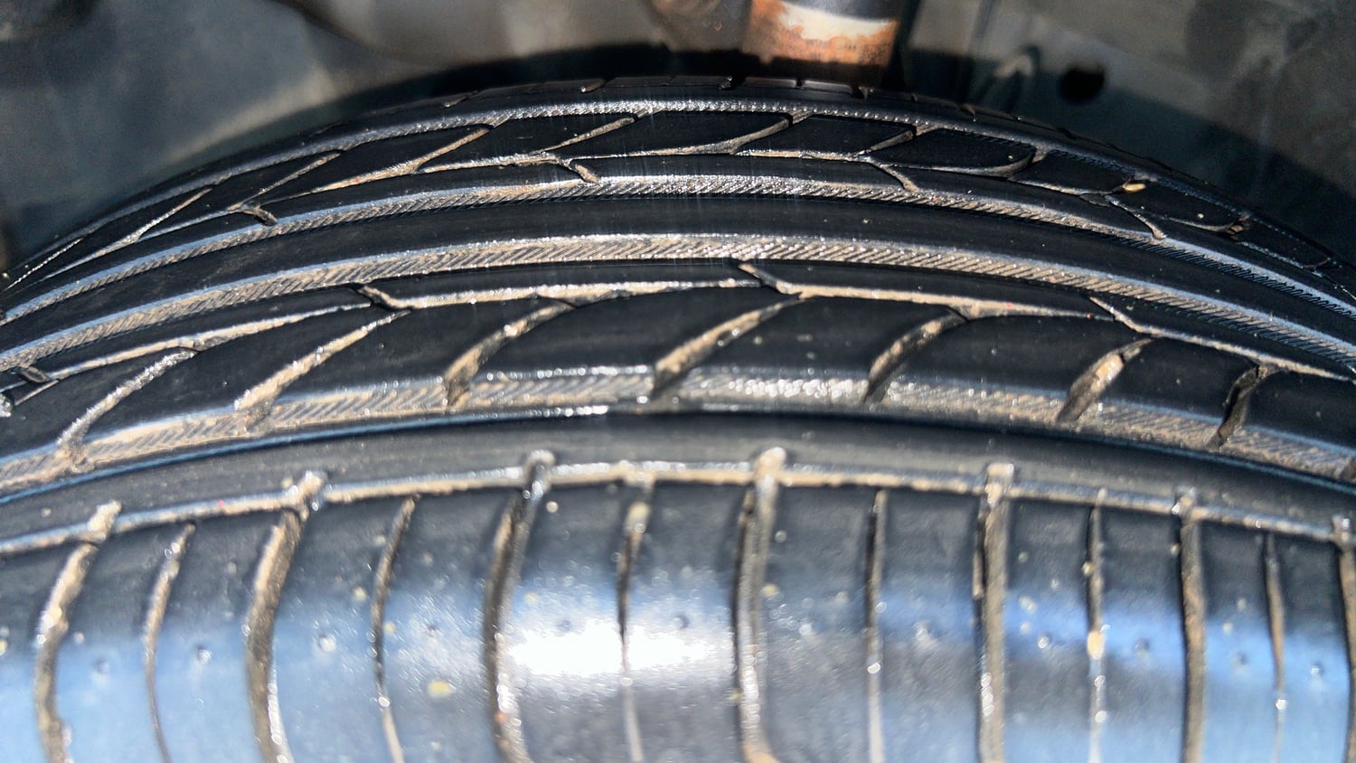 Used 2019 Honda Amaze 1.2 S MT Petrol Petrol Manual tyres LEFT FRONT TYRE TREAD VIEW