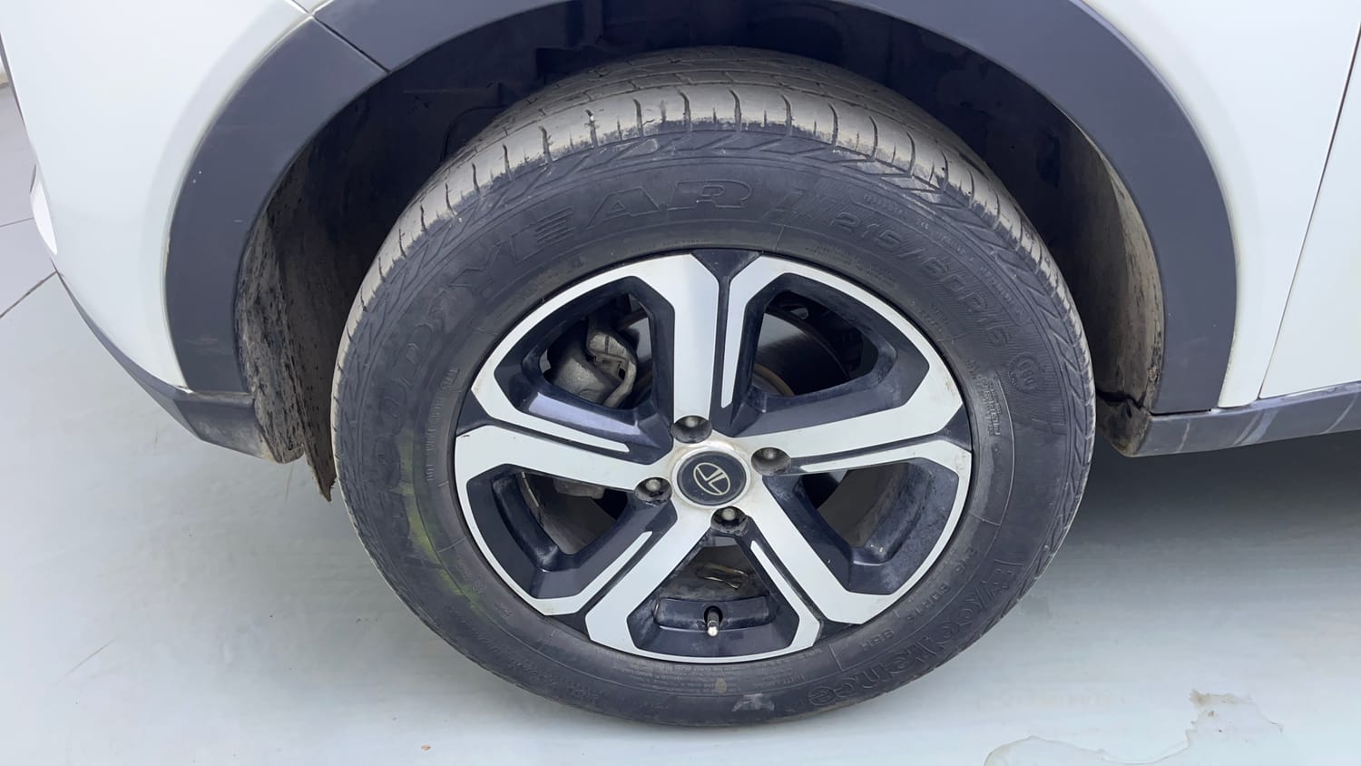 Used 2021 Tata Nexon XZ Plus Diesel Diesel Manual tyres LEFT FRONT TYRE RIM VIEW