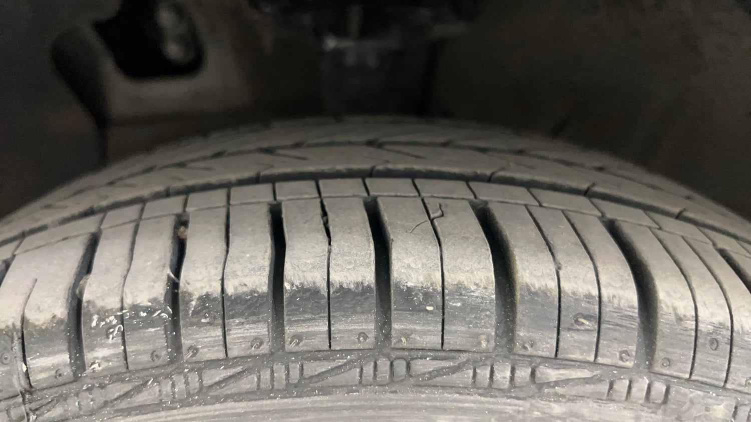 Used 2021 Hyundai Grand i10 Nios Sportz AMT 1.2 Kappa VTVT Petrol Automatic tyres LEFT FRONT TYRE TREAD VIEW