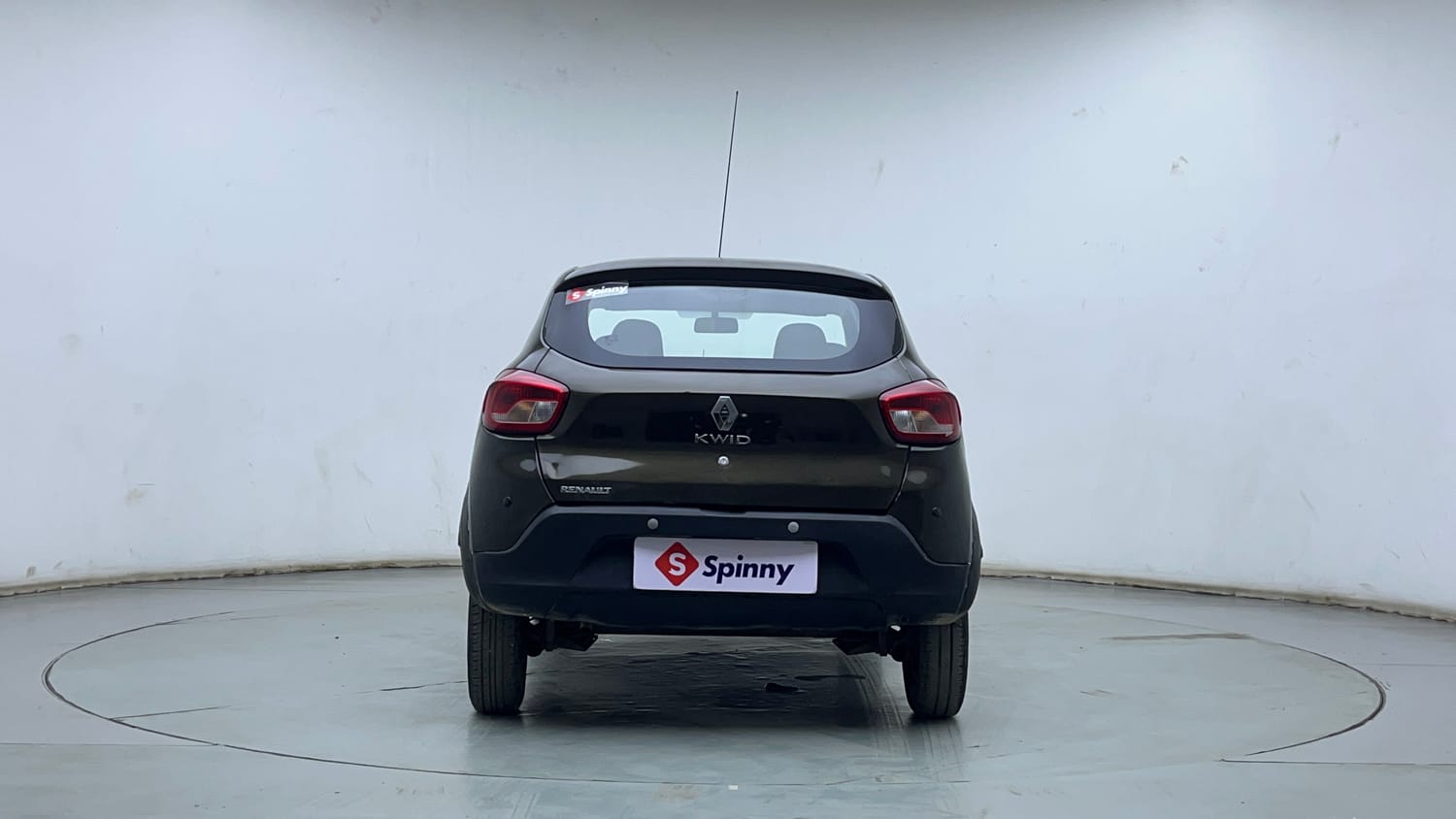 Used 2018 Renault Kwid 1.0 RXT Petrol Manual exterior BACK VIEW