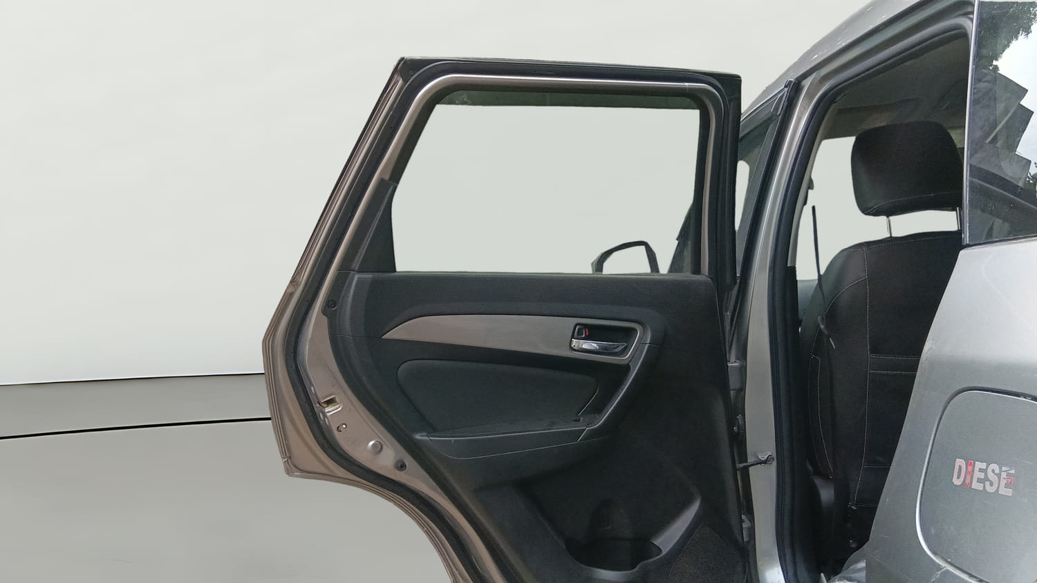 Used 2019 Maruti Suzuki Vitara Brezza [2016-2020] ZDi Diesel Manual interior LEFT REAR DOOR OPEN VIEW
