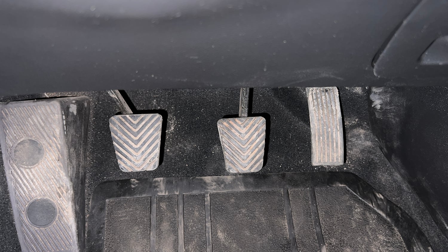 Used 2015 Hyundai Elite i20 Asta 1.2 Petrol Manual interior PEDALS VIEW