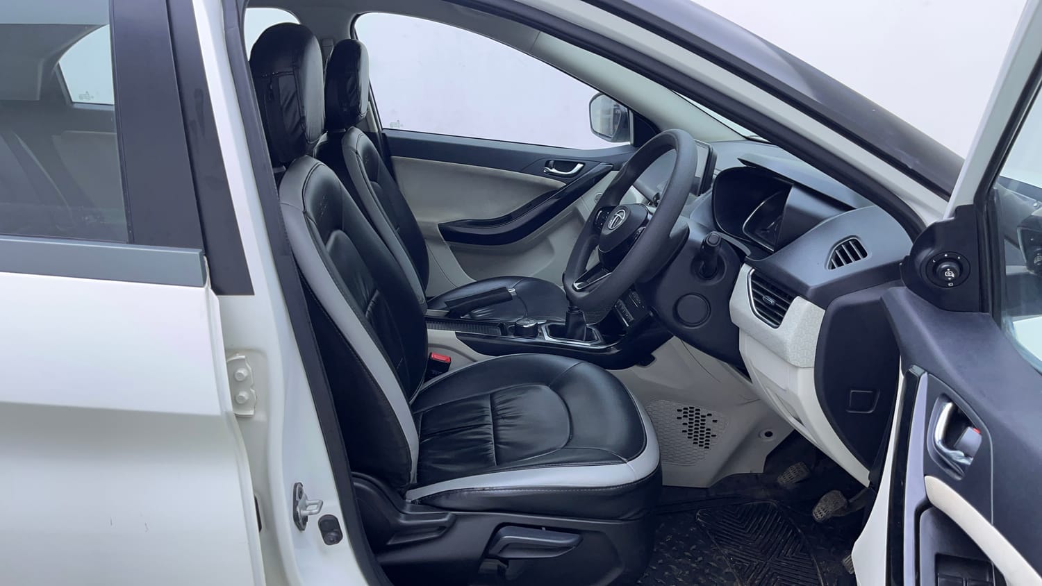 Used 2021 Tata Nexon XZ Plus Diesel Diesel Manual interior RIGHT SIDE FRONT DOOR CABIN VIEW