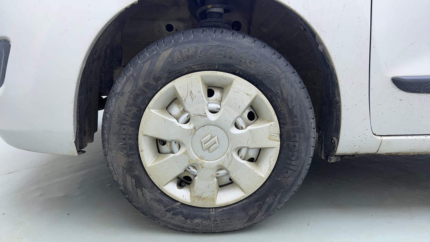 Used 2014 Maruti Suzuki Wagon R LXI Petrol Manual tyres LEFT FRONT TYRE RIM VIEW
