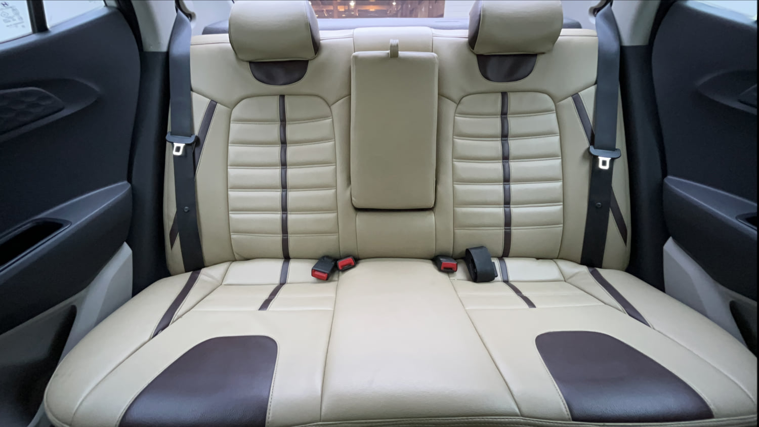 Used 2021 Hyundai Aura SX Plus 1.2 AMT Petrol Petrol Automatic interior REAR SEAT CONDITION VIEW
