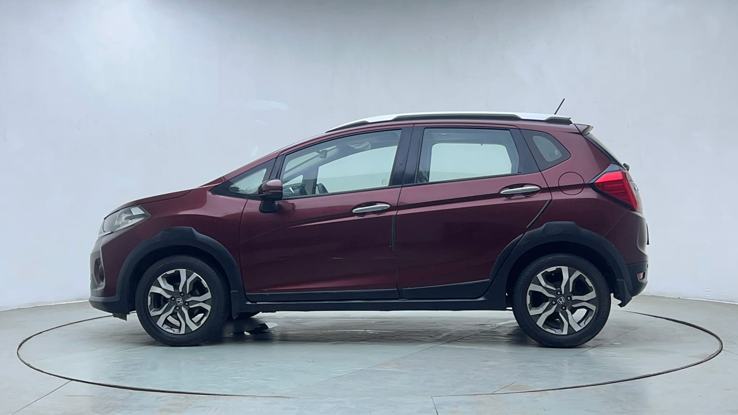 Used 2018 Honda WR-V VX MT Petrol Petrol Manual exterior LEFT SIDE VIEW