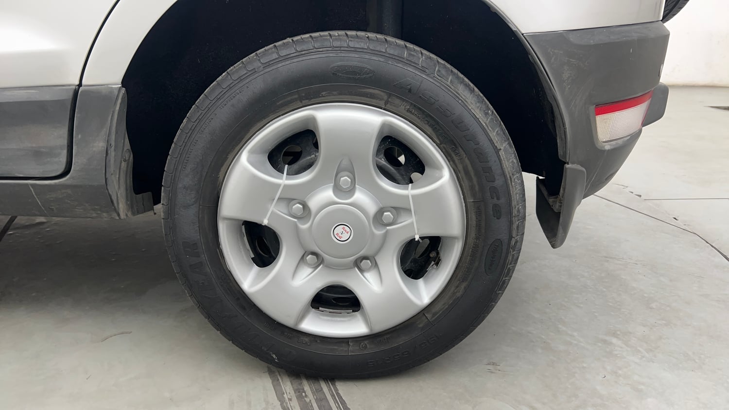 Used 2016 Ford EcoSport Ambiente 1.5L TDCi Diesel Manual tyres LEFT REAR TYRE RIM VIEW