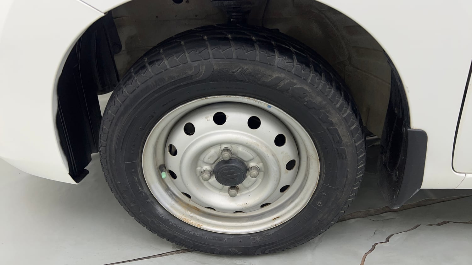 Used 2013 Maruti Suzuki Wagon R LXI Petrol Manual tyres LEFT FRONT TYRE RIM VIEW