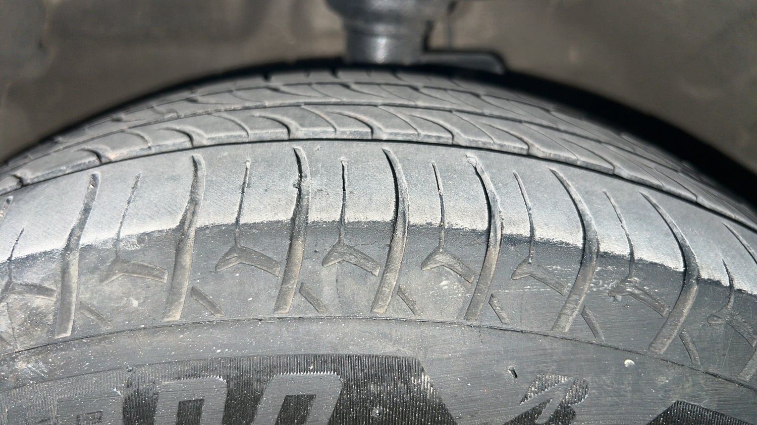 Used 2020 Maruti Suzuki Celerio ZXi Petrol Manual tyres LEFT FRONT TYRE TREAD VIEW