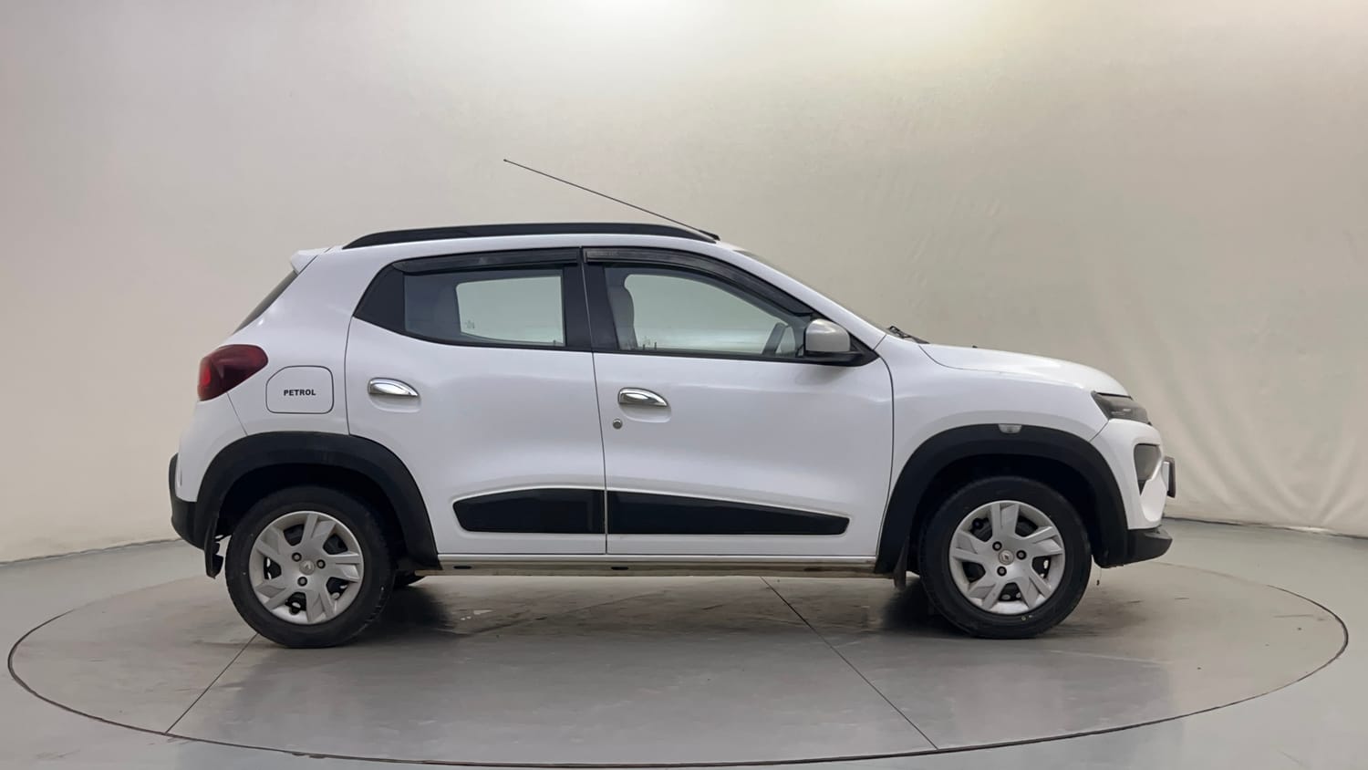 Used 2022 Renault Kwid RXT 1.0 Petrol Manual exterior RIGHT SIDE VIEW