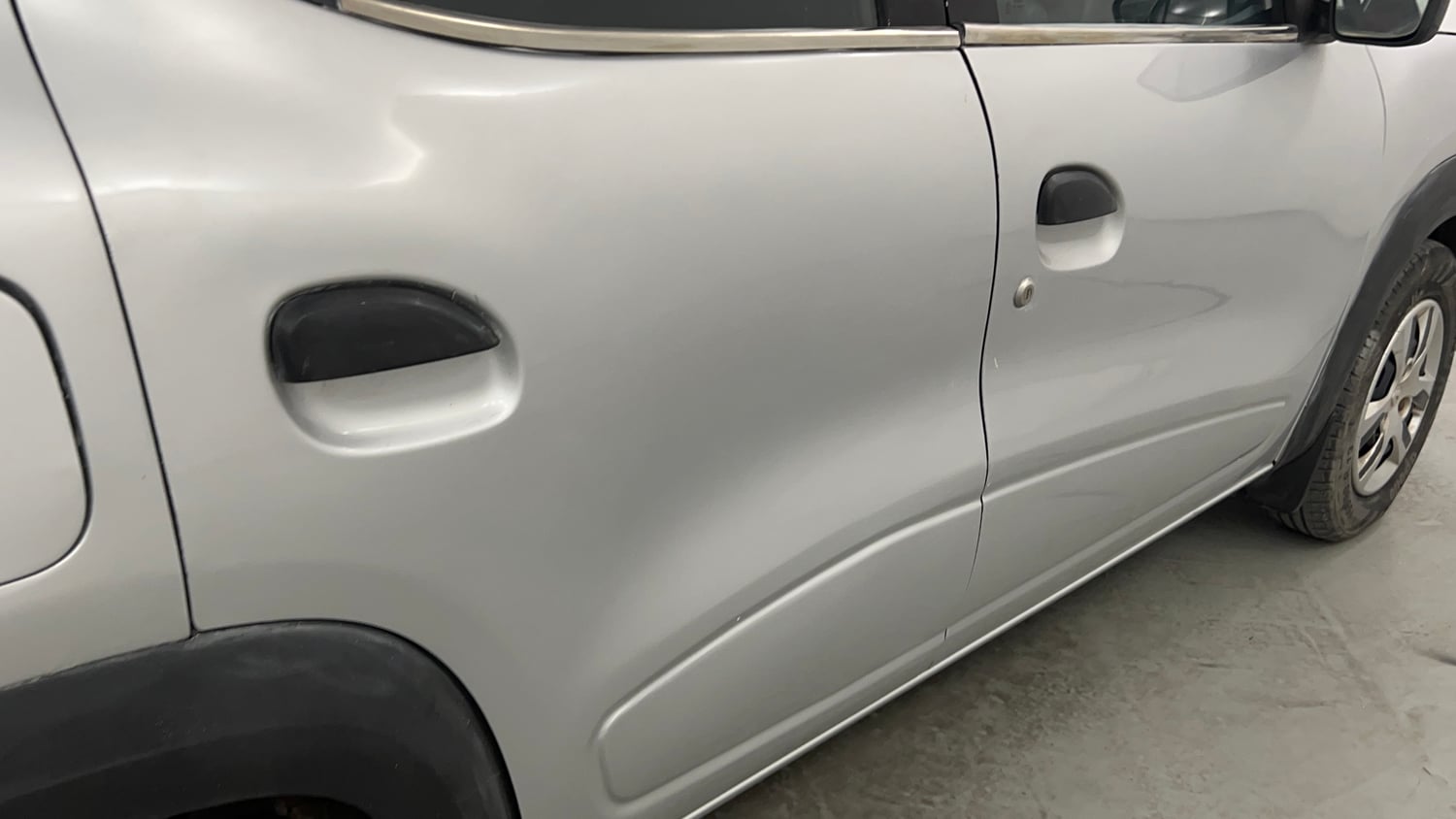 Used 2016 Renault Kwid RXT Petrol Manual dents MINOR DENT