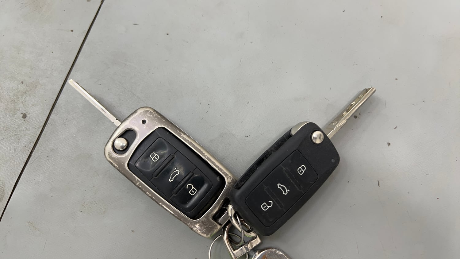 Used 2014 Volkswagen Vento Highline Petrol Petrol Manual extra CAR KEY VIEW