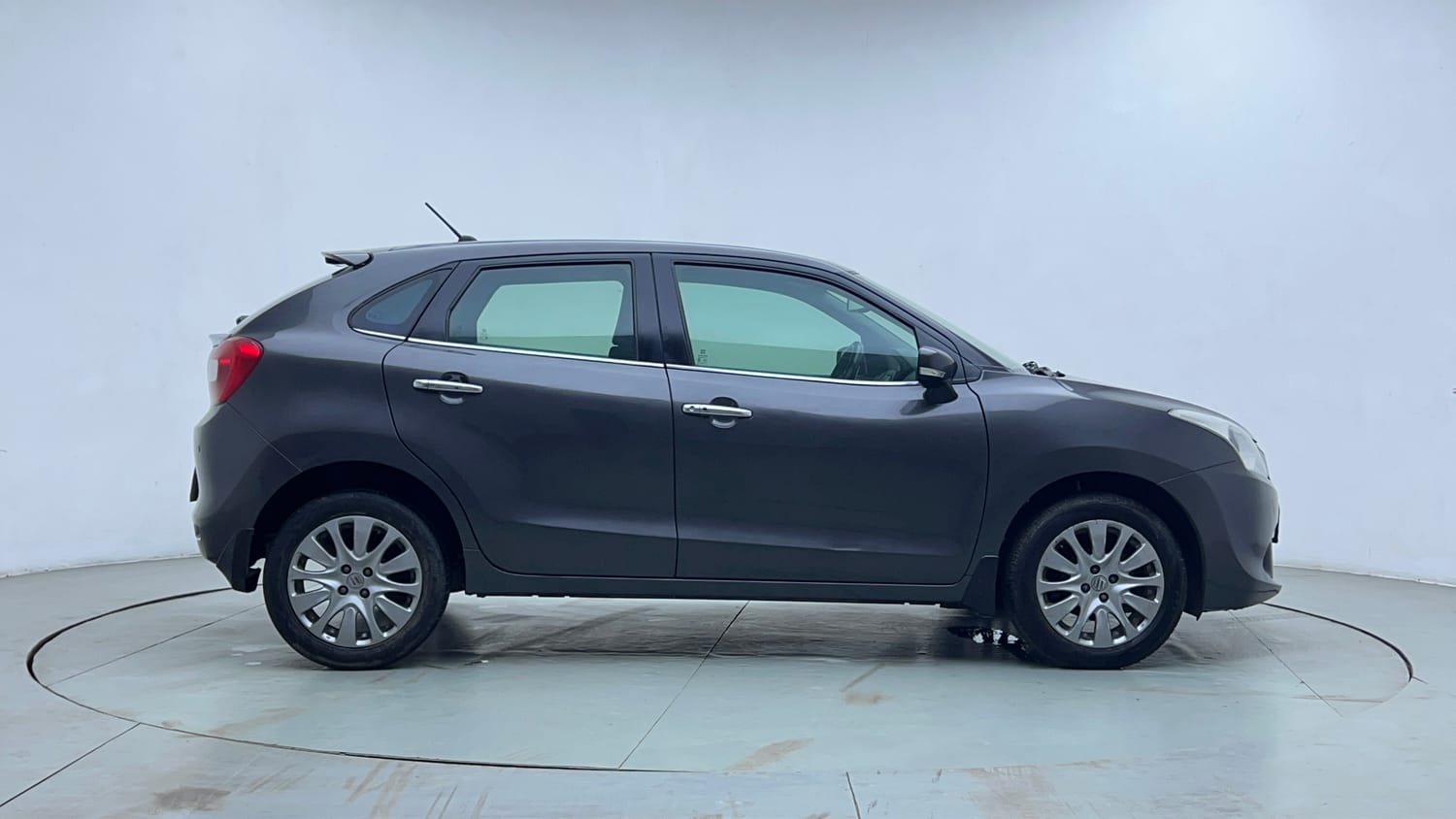 Used 2017 Maruti Suzuki Baleno Zeta 1.2 AT Petrol Automatic exterior RIGHT SIDE VIEW