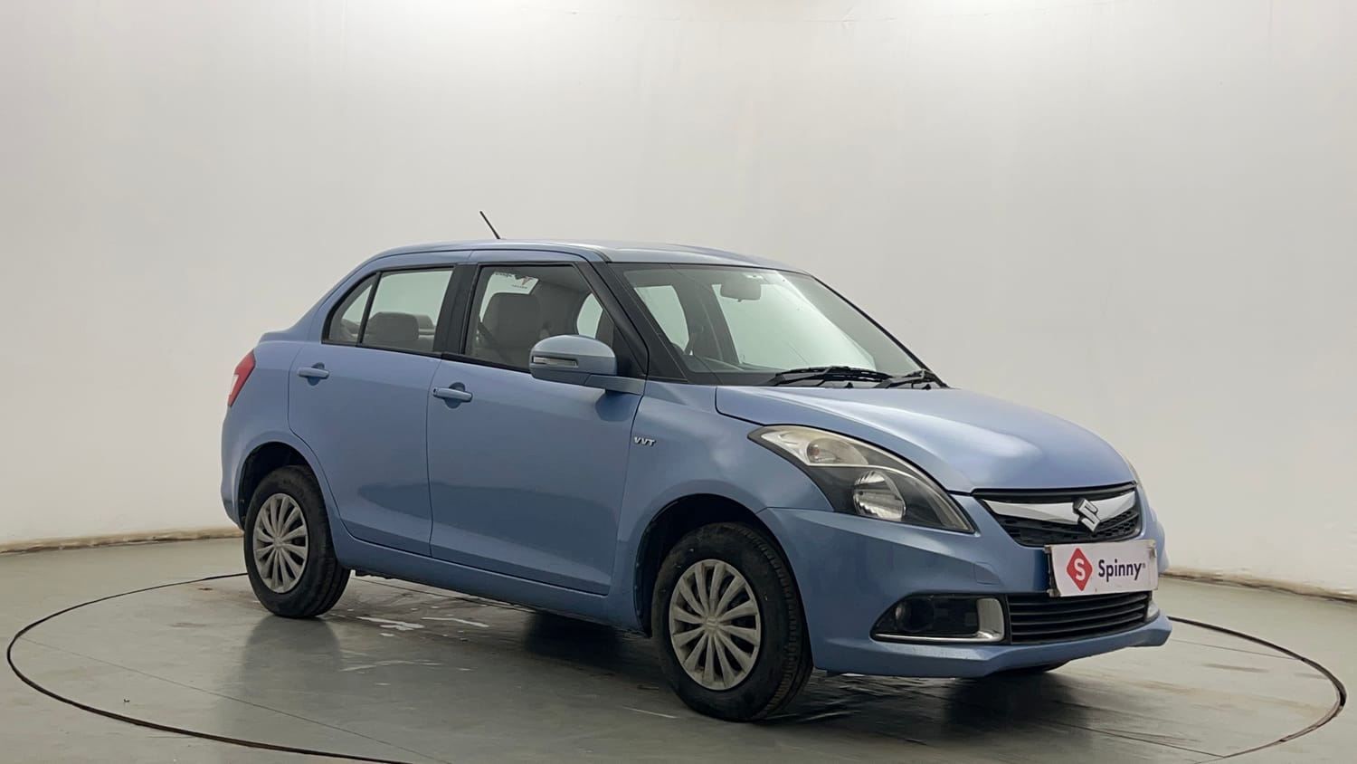 Used 2015 Maruti Suzuki Swift Dzire VXI Petrol Manual exterior RIGHT FRONT CORNER VIEW