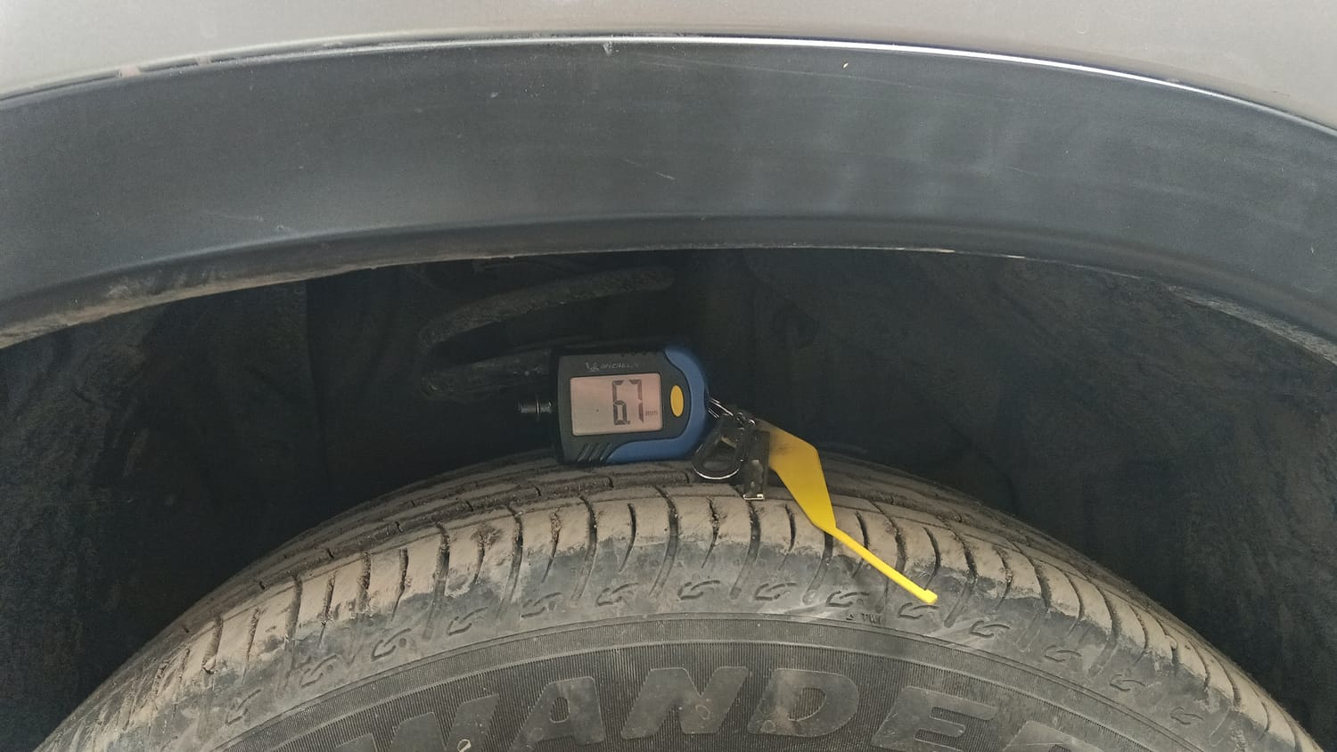 Used 2019 Maruti Suzuki Vitara Brezza [2016-2020] ZDi Diesel Manual tyres RIGHT FRONT TYRE TREAD VIEW