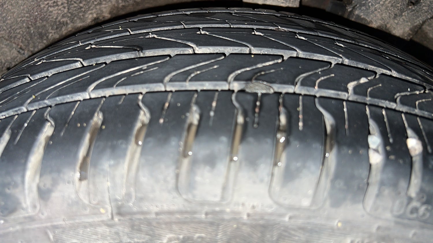 Used 2022 Hyundai i20 Asta (O) 1.2 IVT Petrol Automatic tyres LEFT REAR TYRE TREAD VIEW