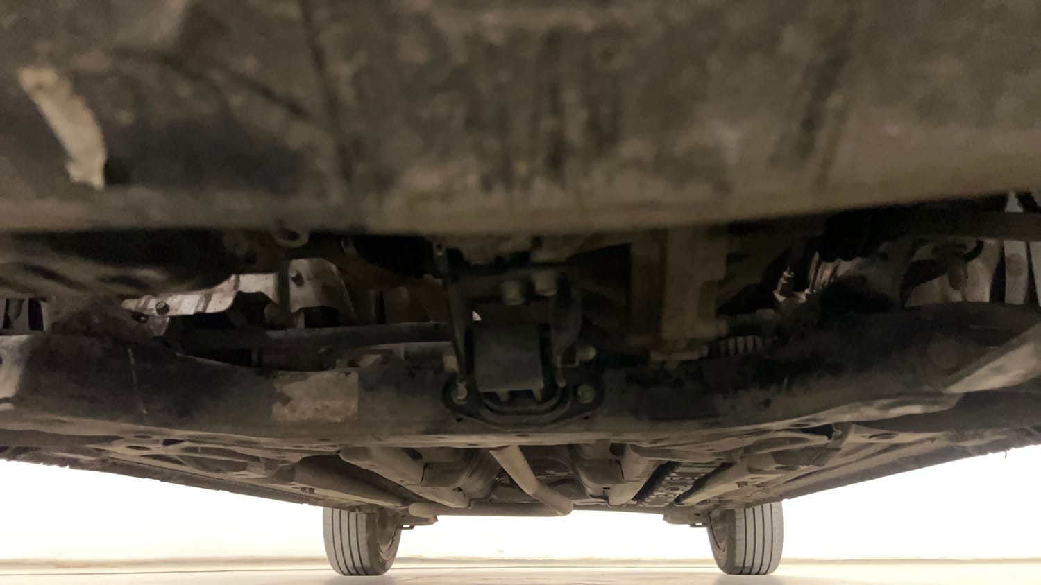 Used 2019 Hyundai Elite i20 Asta 1.2 (O) Petrol Manual extra FRONT LEFT UNDERBODY VIEW