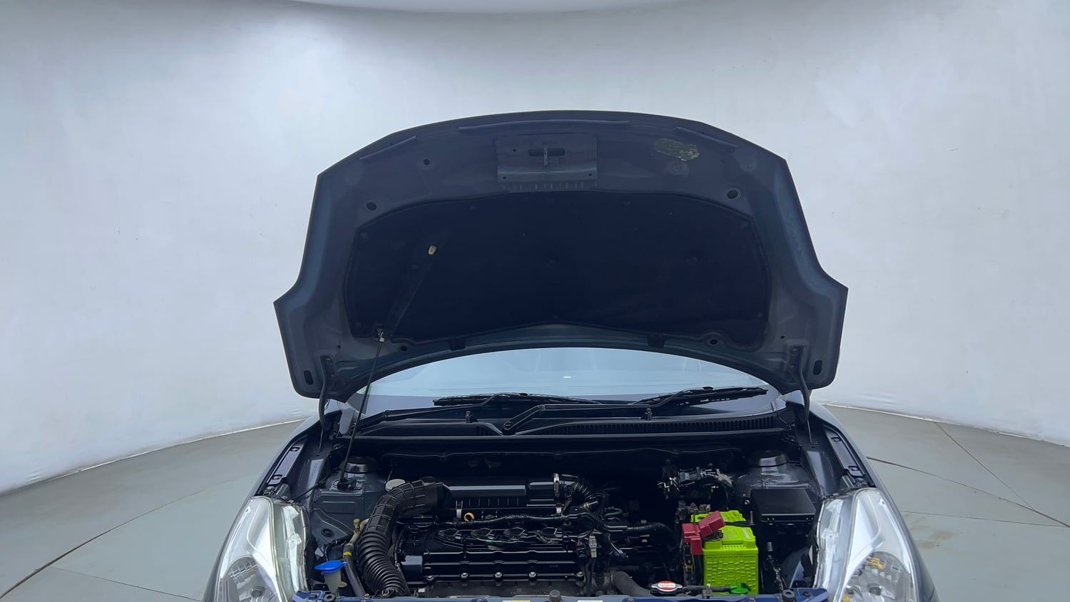 Used 2018 Maruti Suzuki Baleno Delta 1.2 Petrol Manual engine ENGINE & BONNET OPEN FRONT VIEW