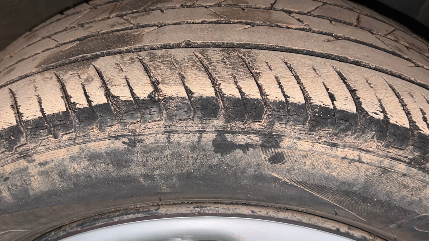 Used 2021 Renault Kiger RXL MT Petrol Manual tyres RIGHT FRONT TYRE TREAD VIEW