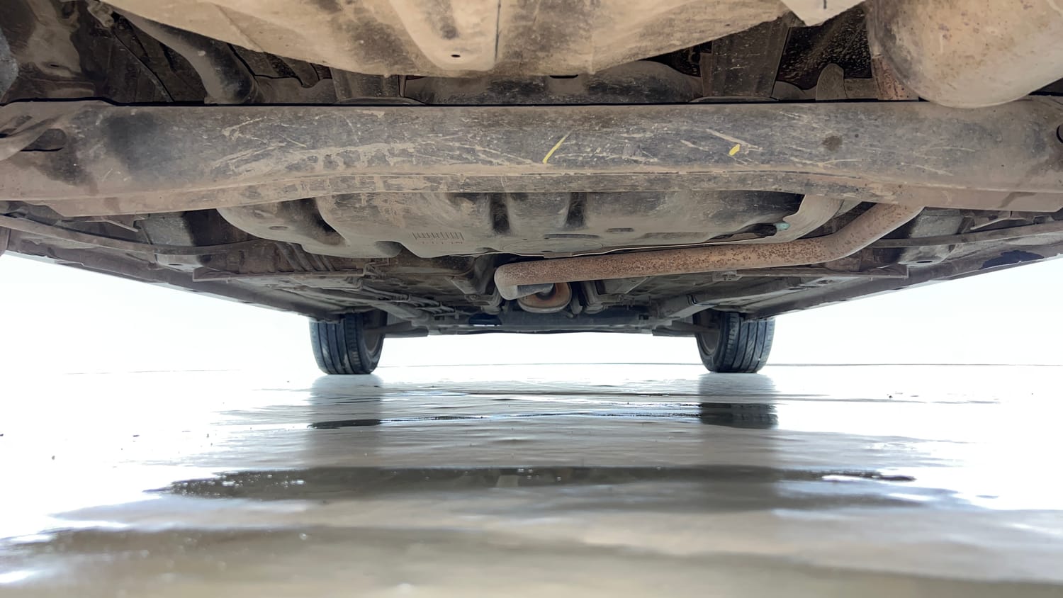Used 2022 Hyundai i20 Asta (O) 1.2 IVT Petrol Automatic extra REAR UNDERBODY VIEW (TAKEN FROM REAR)