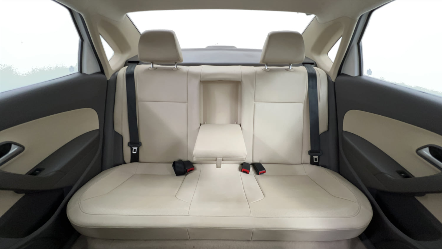 Used 2014 Volkswagen Vento Highline Petrol Petrol Manual interior REAR SEAT CONDITION VIEW
