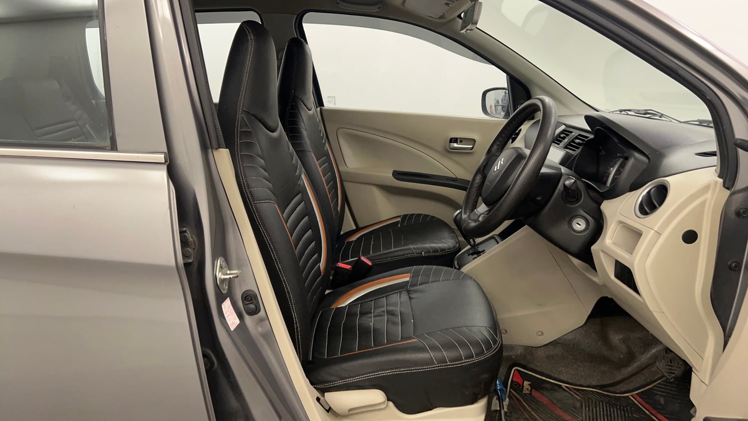 Used 2020 Maruti Suzuki Celerio VXi AMT Petrol Automatic interior RIGHT SIDE FRONT DOOR CABIN VIEW