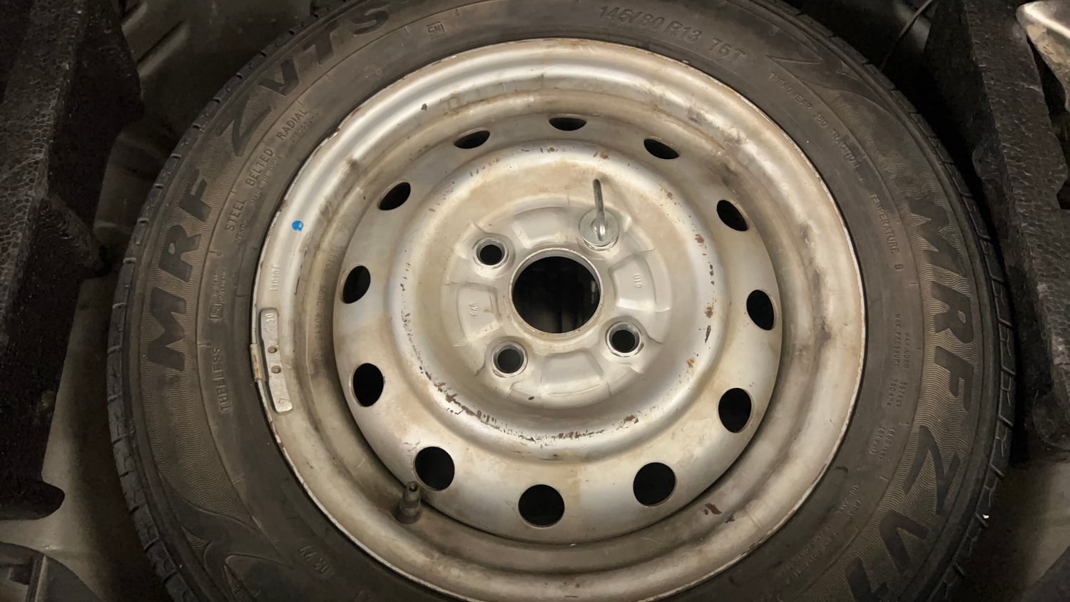 Used 2012 Maruti Suzuki Wagon R LXi Petrol Manual tyres SPARE TYRE VIEW