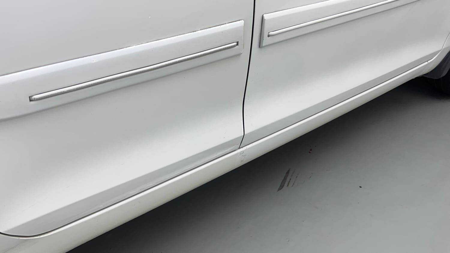 Used 2014 Maruti Suzuki Swift LXi Petrol Manual dents MINOR DENT