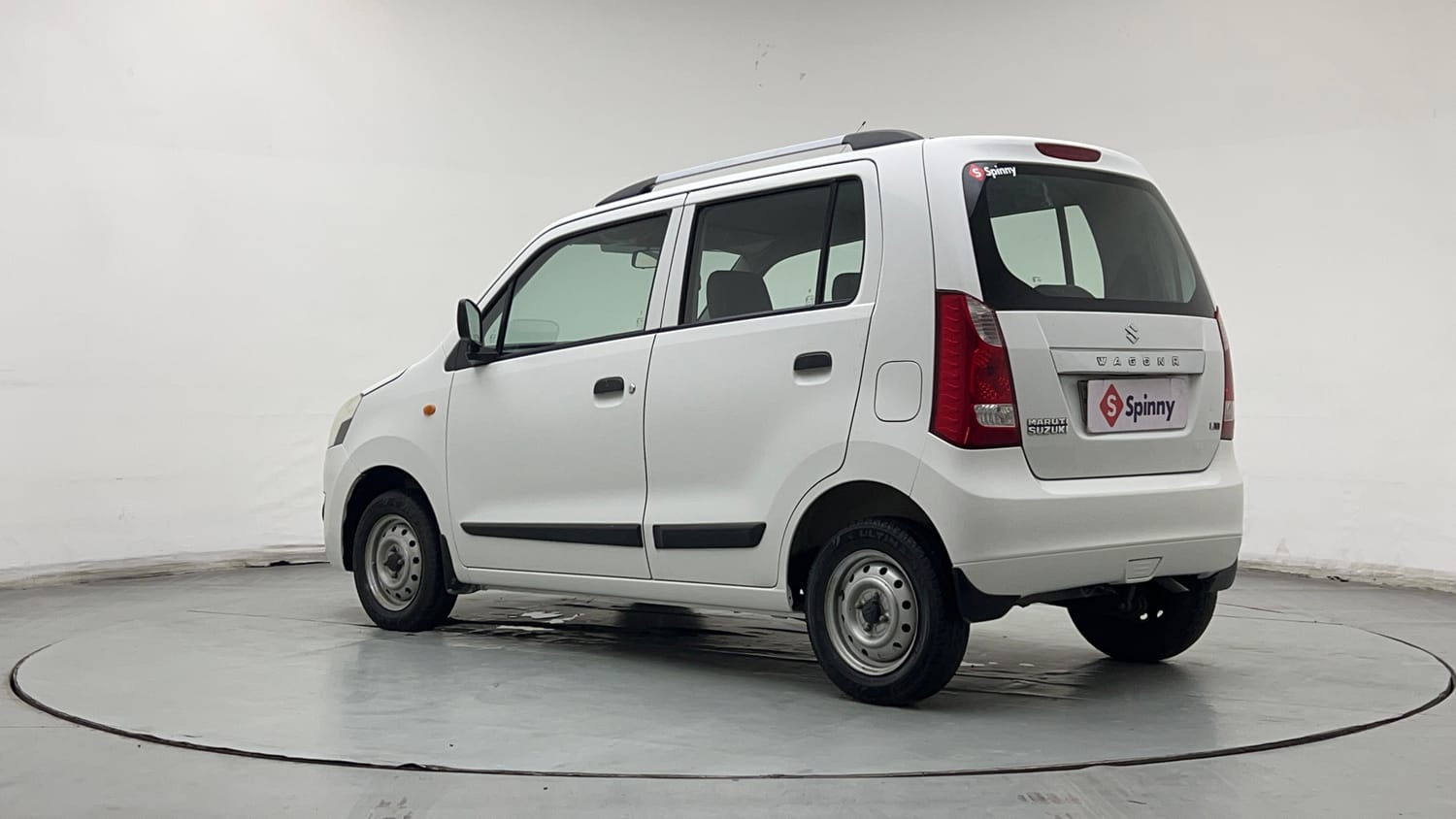 Used 2013 Maruti Suzuki Wagon R LXI Petrol Manual exterior LEFT REAR CORNER VIEW
