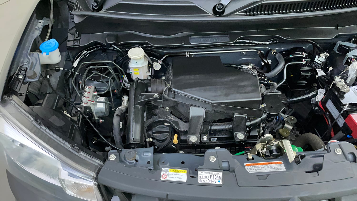 Used 2025 Maruti Suzuki S-Presso VXi (O) Petrol Manual engine ENGINE RIGHT SIDE VIEW