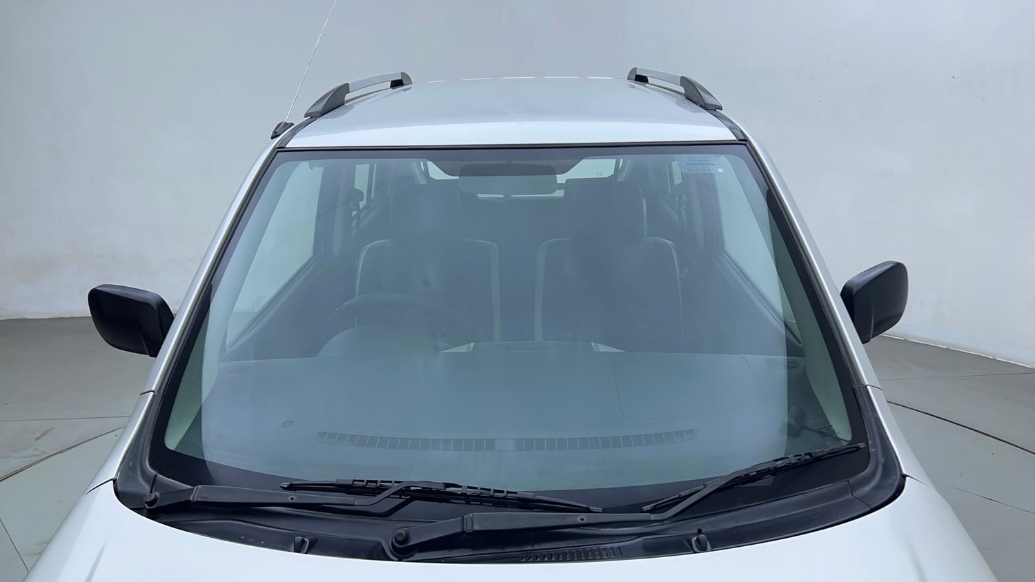 Used 2014 Maruti Suzuki Wagon R LXI Petrol Manual exterior FRONT WINDSHIELD VIEW
