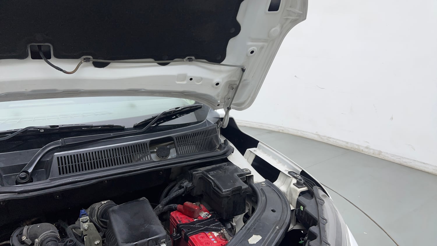 Used 2022 Renault Kiger RXZ Turbo CVT Petrol Automatic engine ENGINE LEFT SIDE HINGE & APRON VIEW