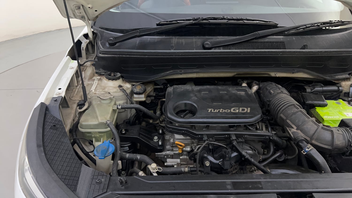 Used 2019 Hyundai Venue SX Plus 1.0 Turbo DCT Petrol Automatic engine ENGINE RIGHT SIDE HINGE & APRON VIEW