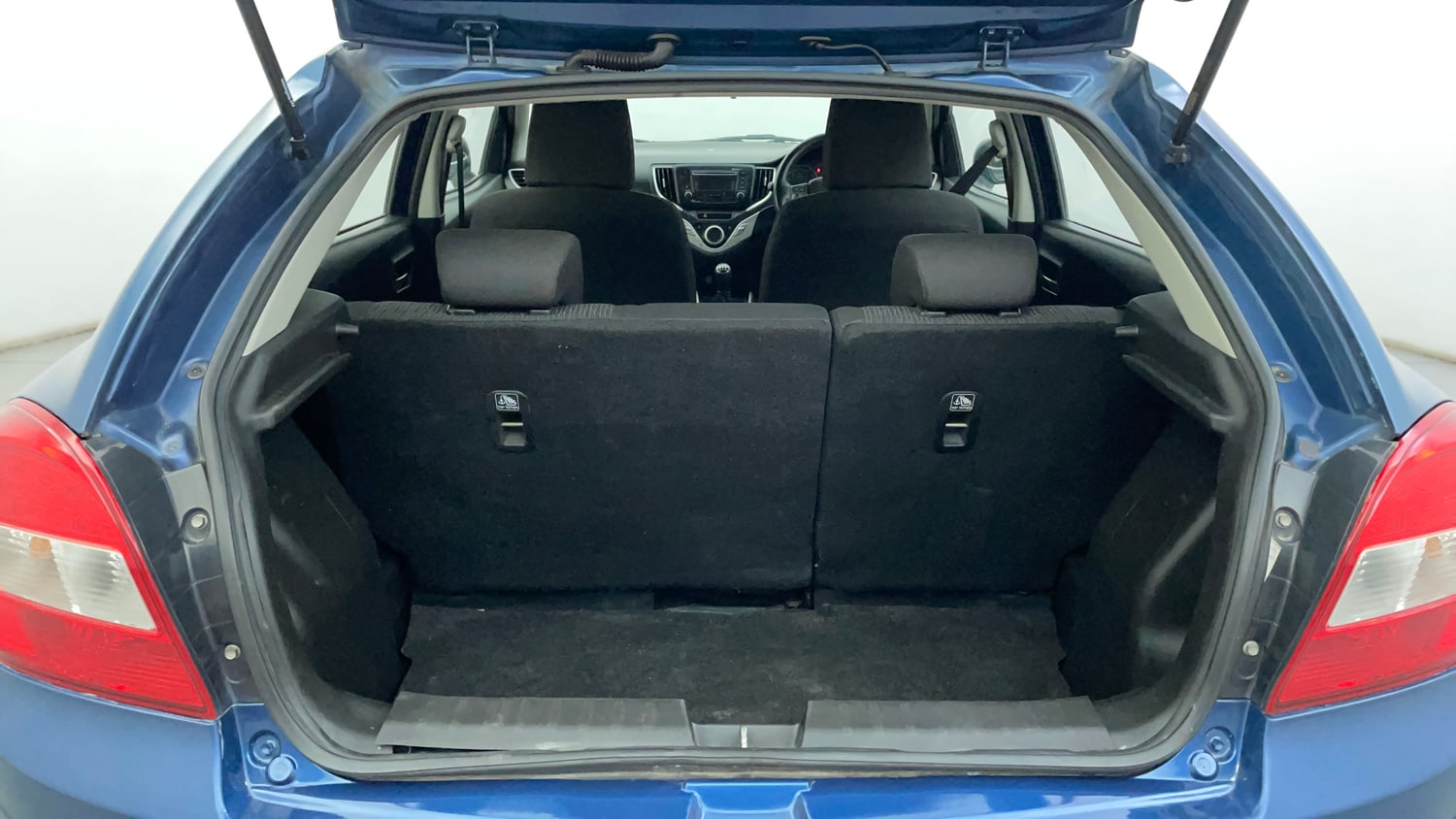 Used 2017 Maruti Suzuki Baleno Delta 1.2 Petrol Manual interior DICKY INSIDE VIEW