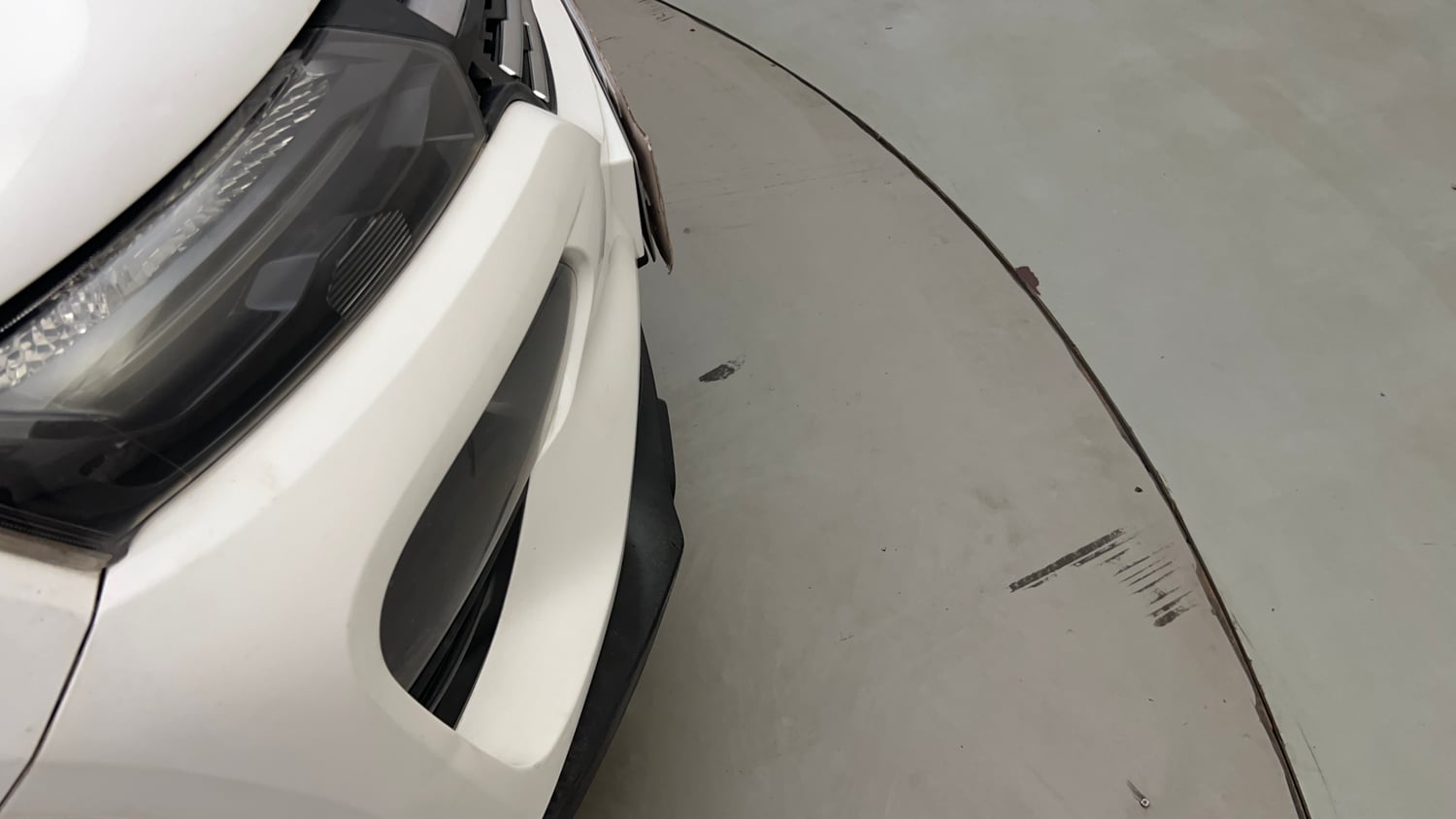 Used 2022 Renault Kwid RXT 1.0 Petrol Manual dents MINOR SCRATCH