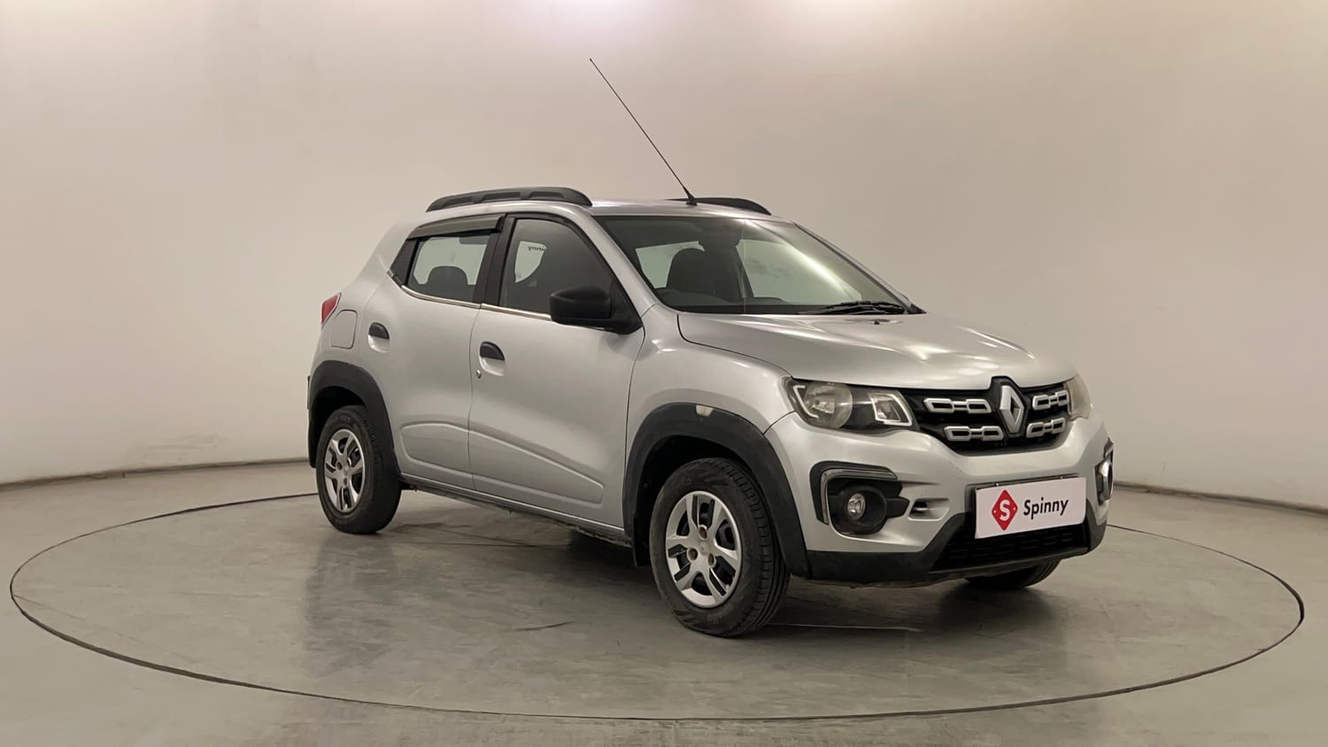 Used 2016 Renault Kwid RXT Petrol Manual exterior RIGHT FRONT CORNER VIEW