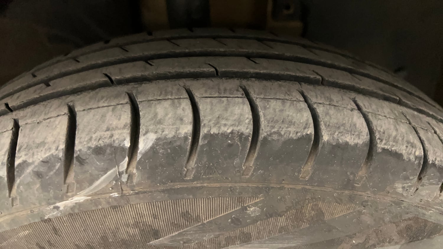 Used 2016 Renault Kwid RXT Petrol Manual tyres RIGHT FRONT TYRE TREAD VIEW