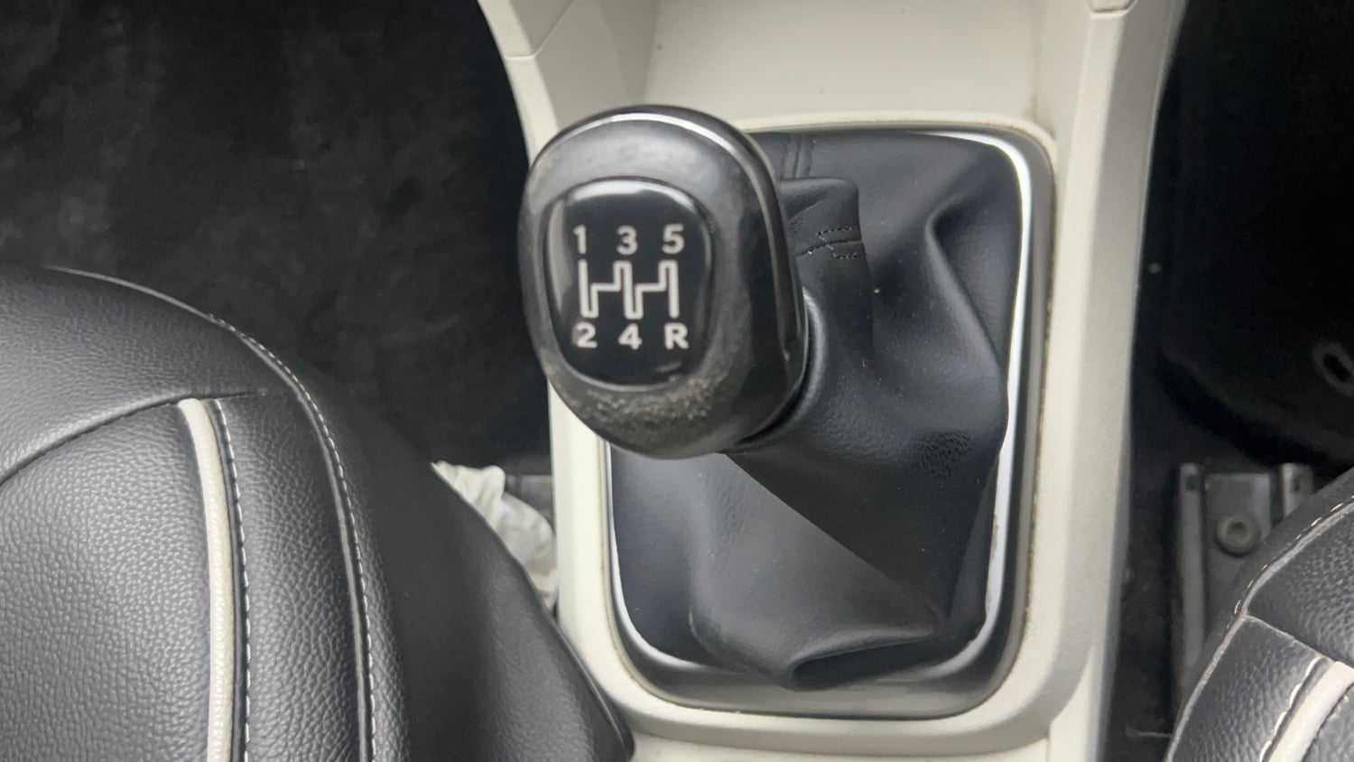 Used 2022 Tata Tigor XZ Plus CNG Cng Manual interior GEAR  KNOB VIEW