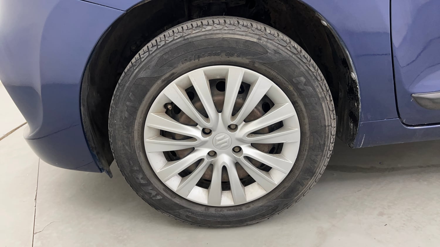 Used 2019 Maruti Suzuki Baleno Delta Petrol Manual tyres LEFT FRONT TYRE RIM VIEW