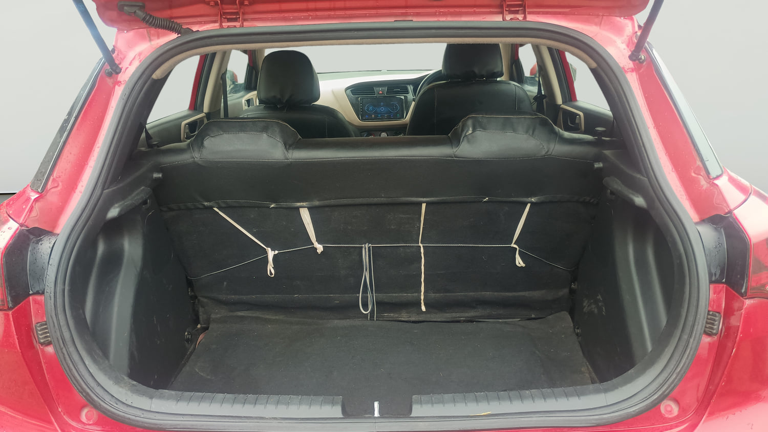 Used 2018 Hyundai Elite i20 Sportz 1.2 Petrol Manual interior DICKY INSIDE VIEW