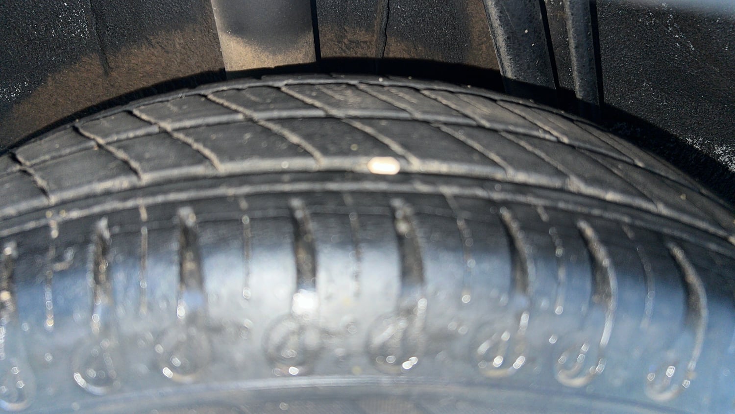 Used 2020 Renault Kwid 1.0 RXT Opt Petrol Manual tyres RIGHT REAR TYRE TREAD VIEW