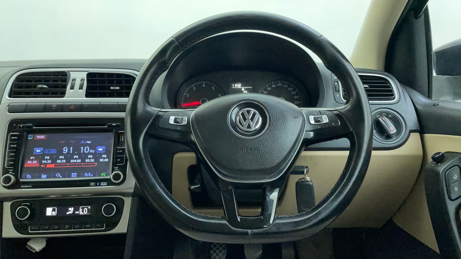 Used 2014 Volkswagen Polo Highline1.2L (P) Petrol Manual interior STEERING VIEW