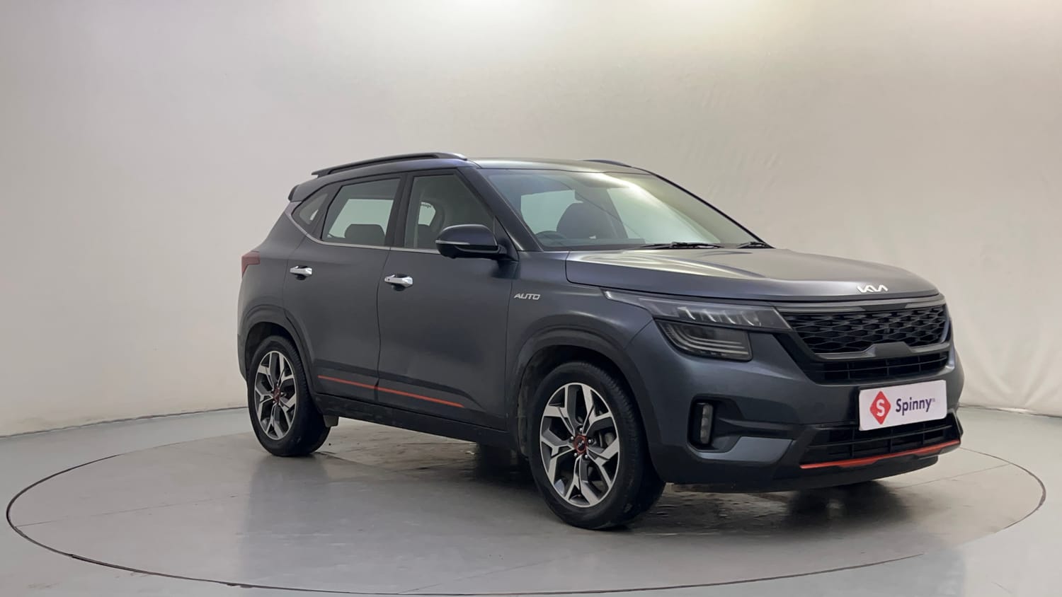 Used 2021 Kia Seltos X Line 1.5 Diesel AT Diesel Automatic exterior RIGHT FRONT CORNER VIEW