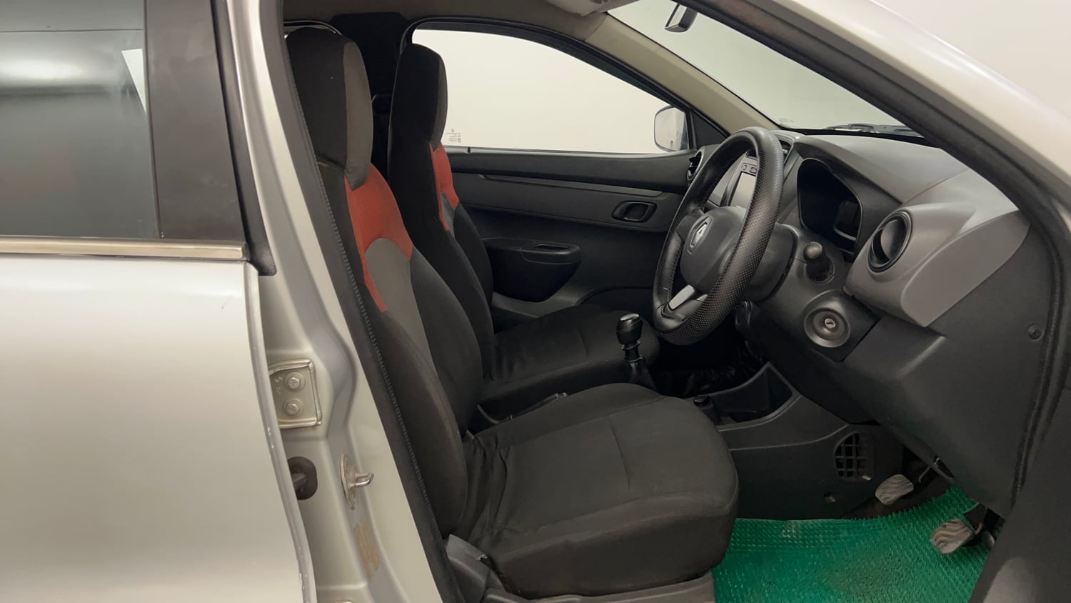 Used 2016 Renault Kwid RXT Petrol Manual interior RIGHT SIDE FRONT DOOR CABIN VIEW