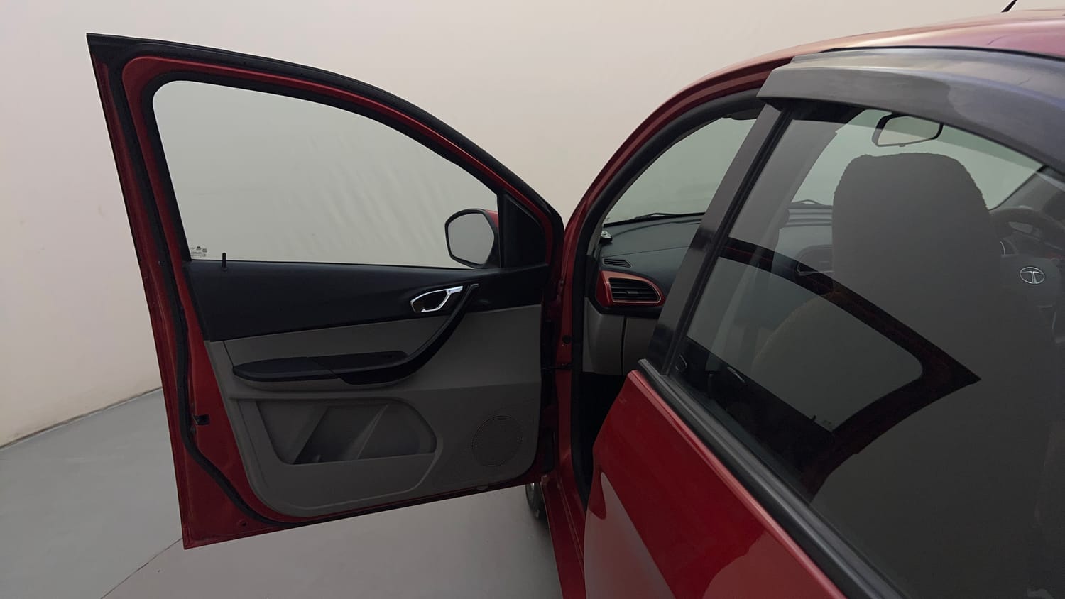 Used 2018 Tata Tiago Revotron XZA Petrol Automatic interior LEFT FRONT DOOR OPEN VIEW