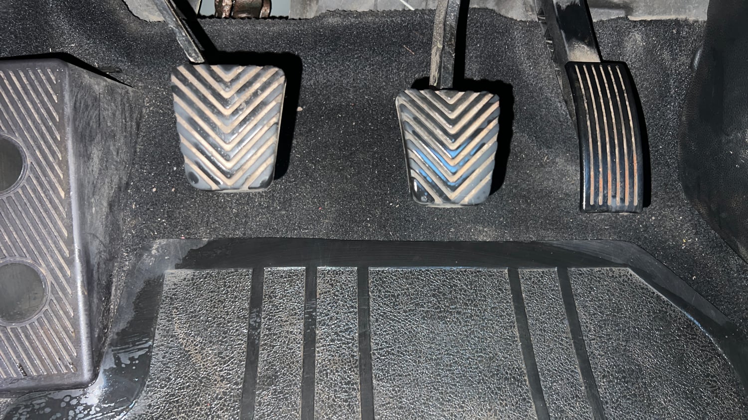 Used 2017 Hyundai Elite i20 Magna Executive 1.2 Petrol Manual interior PEDALS VIEW