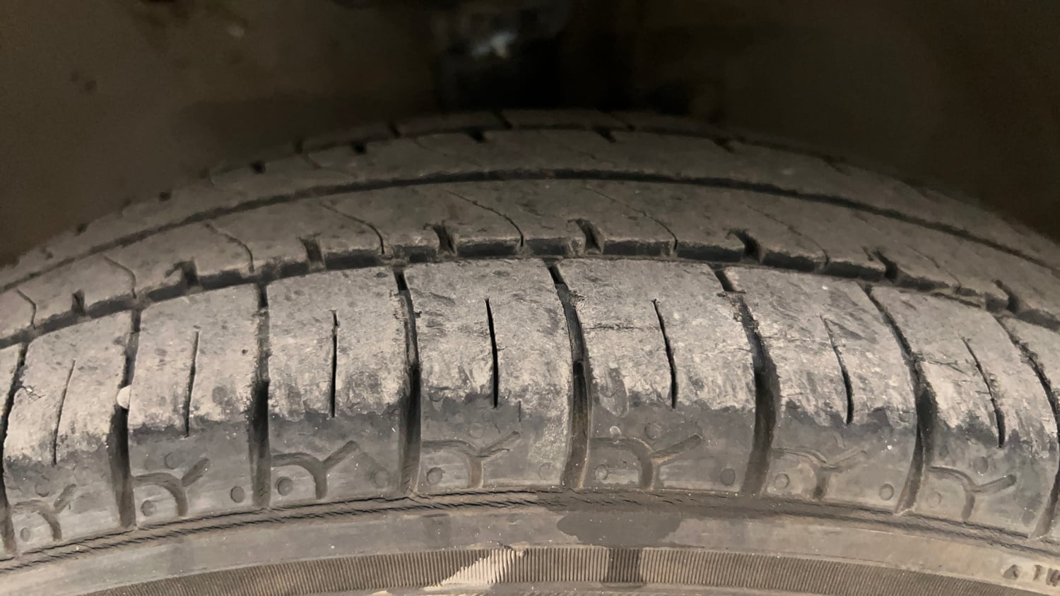 Used 2012 Maruti Suzuki Wagon R LXi Petrol Manual tyres LEFT FRONT TYRE TREAD VIEW