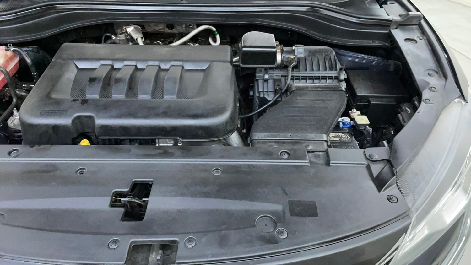 Used 2022 Mahindra XUV700 AX 7 Diesel MT 7 STR Diesel Manual engine ENGINE LEFT SIDE VIEW